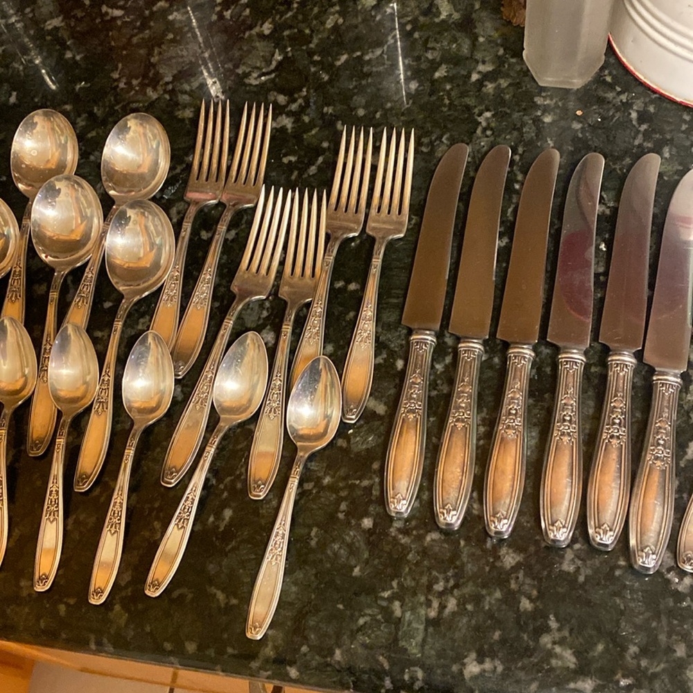 1847 ROGERS BROS AMBASSADOR 1919 26 PIECE SILVER PLATE FLATWARE SERVICE FOR 6